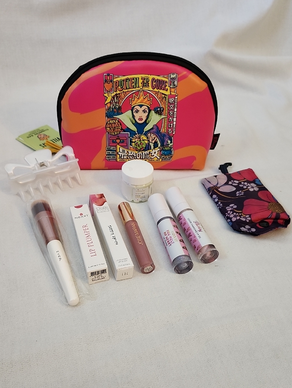 Mad Beauty "Evil Queen" Cosmetic Bag with Accessories